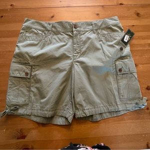 Lauren Ralph Lauren Bermuda Shorts Khaki Green